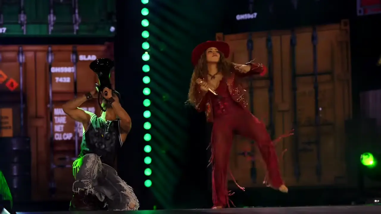 "Con muchas ganas de verlos y de cantar desde la primera hasta la última, y sobre todo esta": Shakira