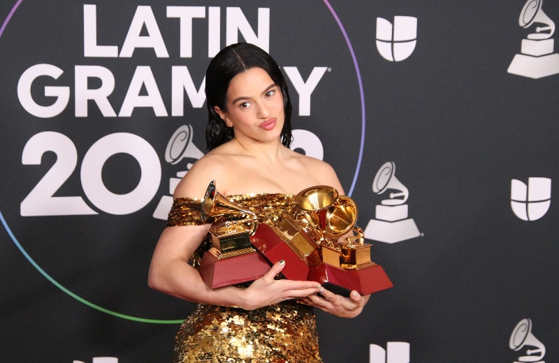 'Motomami' arrasa en los Latin Grammy 2022