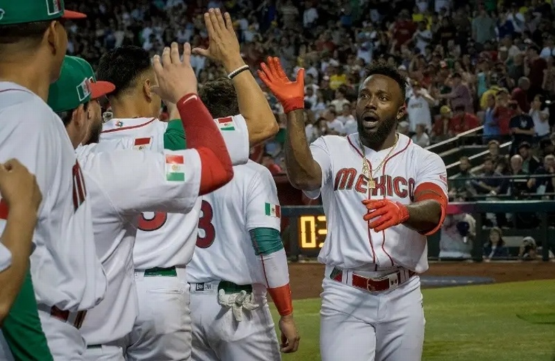 Mexico le gana a EU en el clásico mundial de béisbol