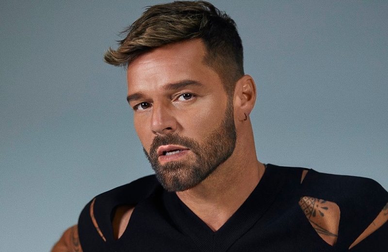 Sobrino de Ricky Martin lo vuelve a demandar; le exige 10 millones de dólares