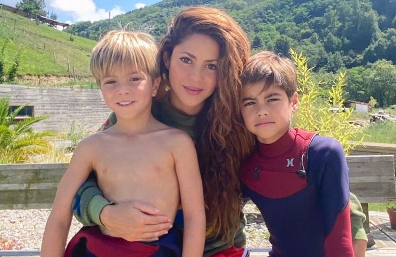 Shakira estrena video oficial de 'Acróstico' junto a sus hijos Milán y Sasha