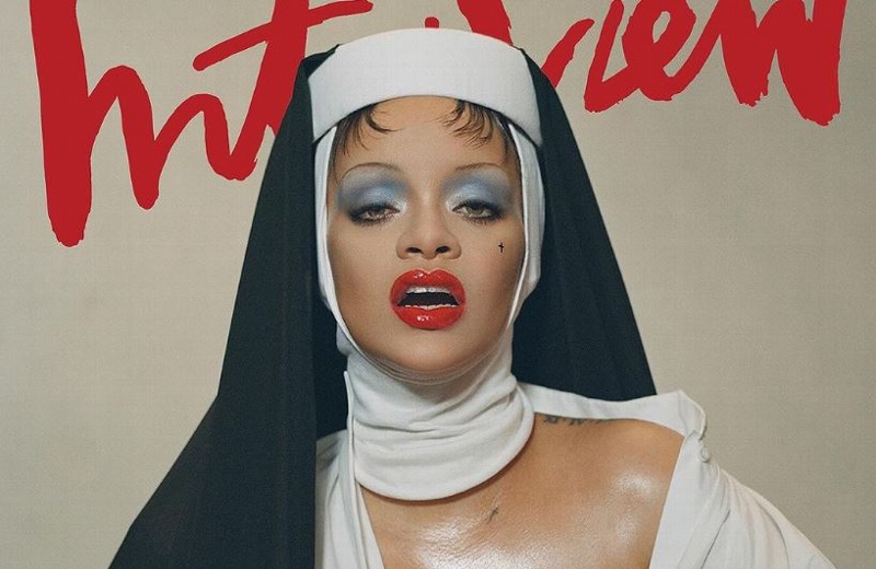 Rihanna causa controversia por disfrazarse de 'monja sexy' (+fotos)
