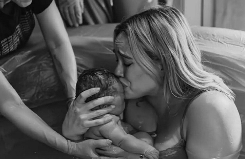 Hilary Duff da la bienvenida a su cuarto bebé
